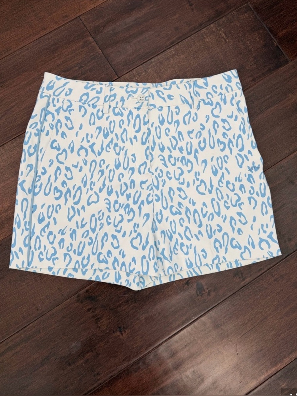 J.LINDEBERG White and Light Blue Zebra-Style Golf Shorts